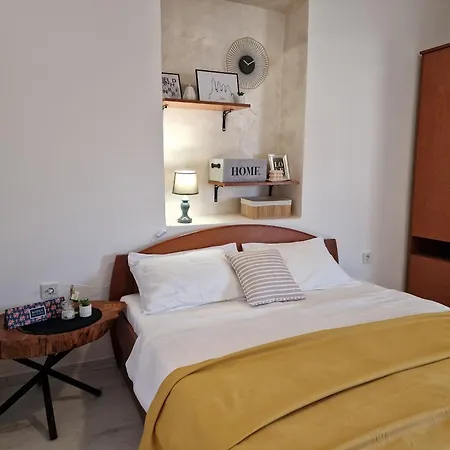 アパート And Zora