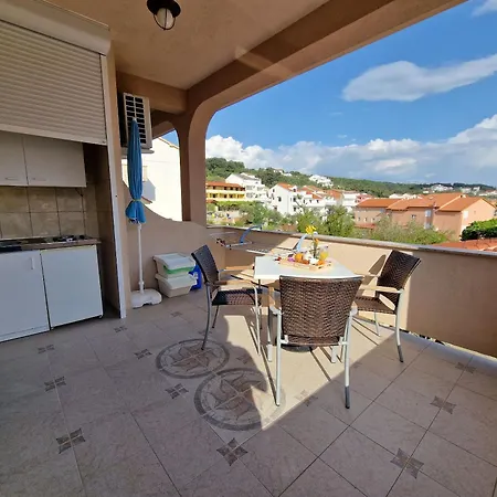 And Zora アパート