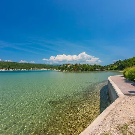 And Zora アパート *