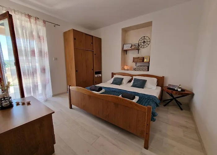 Apartment And Zora Kampor